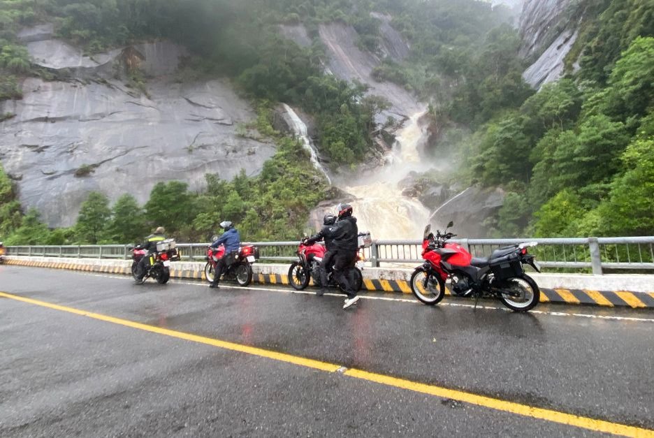 Motorbike trip Hue to Phong Nha 3 days